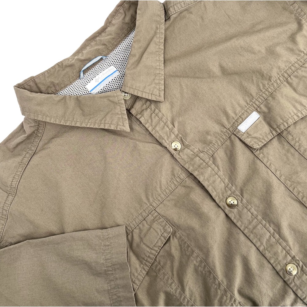 COLUMBIA Men's XXL Brown Lightweight Short-Sleeve Button-Up Vented Fishing Shirt